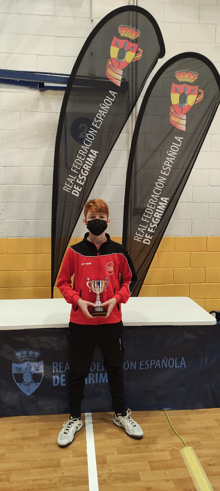 TNR M 15 Espada Femenina y Masculina, bronce para Diego Fortún del CNE